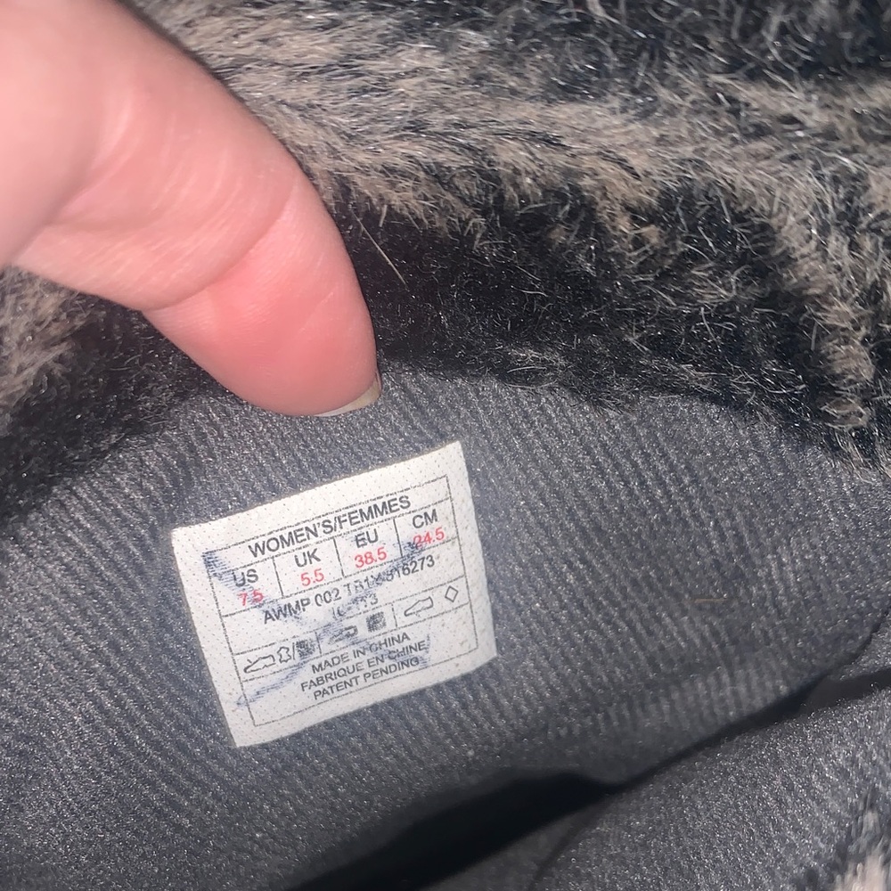 The North Face Black and Gray Winter Boots - Picture 4 of 6